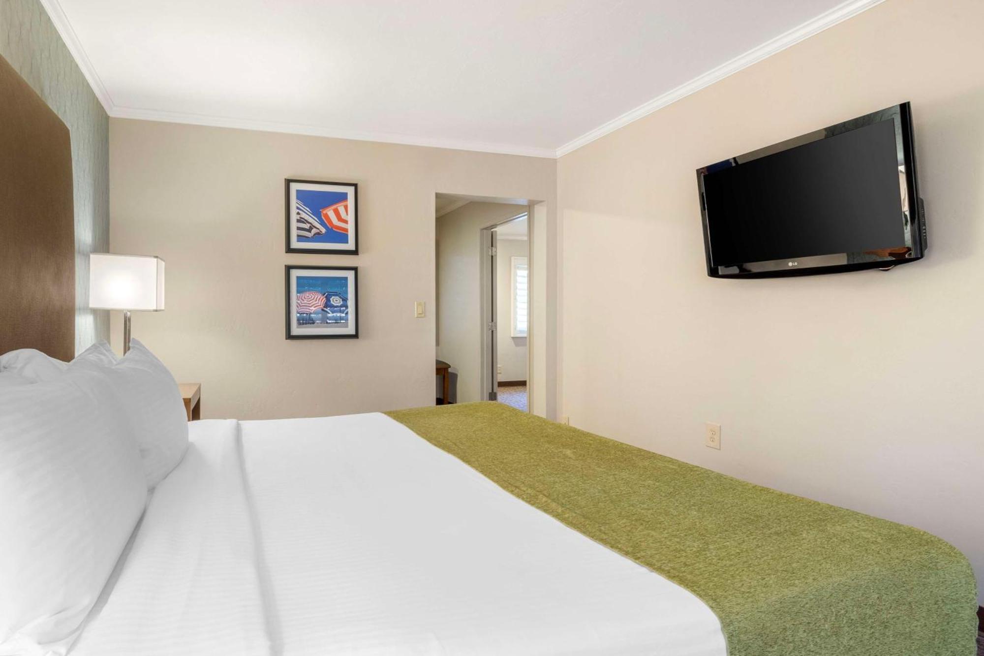 Best Western Plus Beach View Lodge קארסלבד מראה חיצוני תמונה