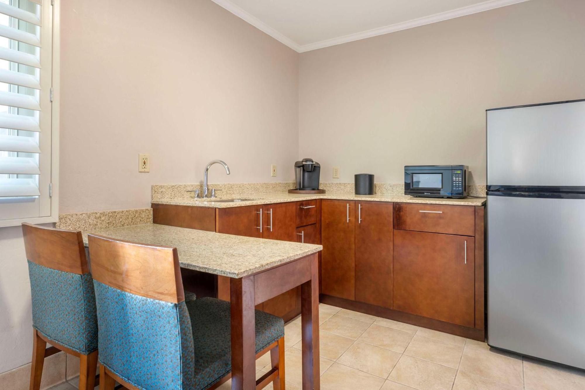 Best Western Plus Beach View Lodge קארסלבד מראה חיצוני תמונה